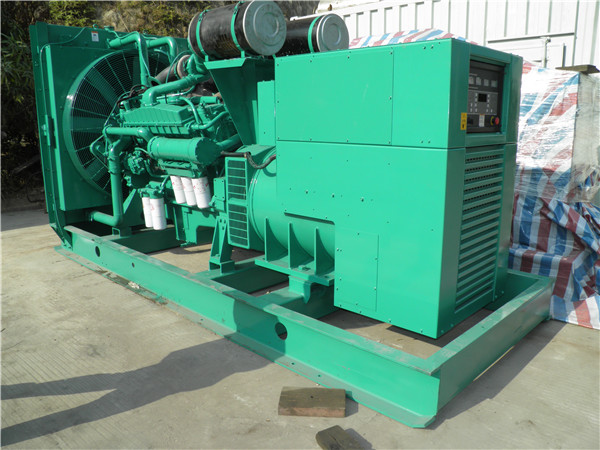 隆尧出租发电机 发电机组厂家：柴油发电机组的控制屏的作用是什么？